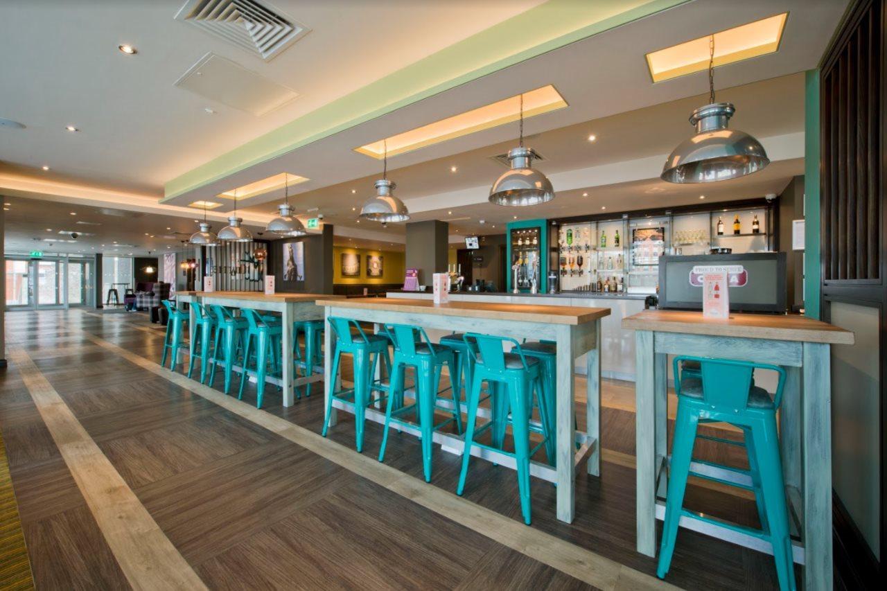 Premier Inn Leeds City Centre ภายนอก รูปภาพ