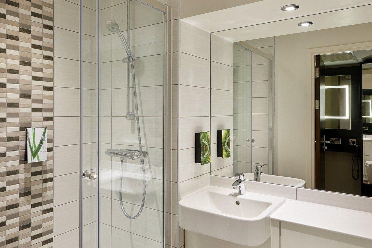 Premier Inn Leeds City Centre ภายนอก รูปภาพ